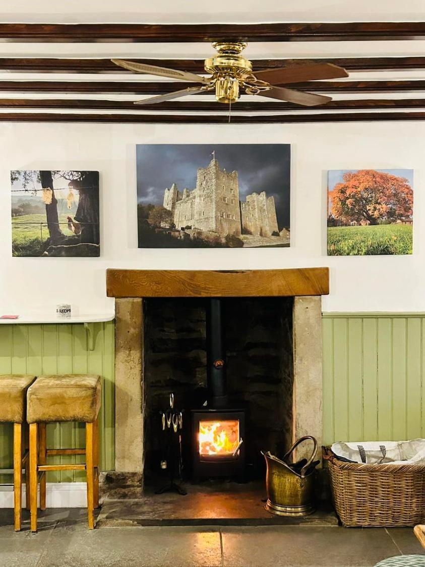 Redmire Village Pub Dış mekan fotoğraf
